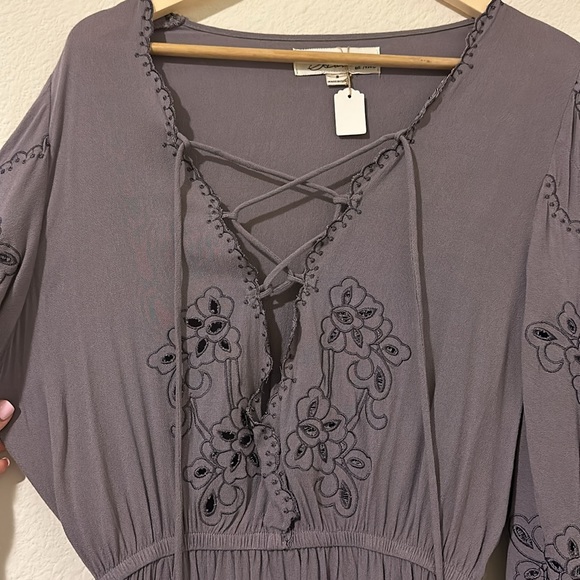 Dress - Picture 3 of 5